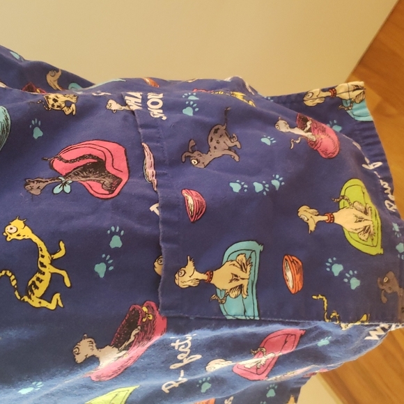 Dr. Seuss Scrub Top - Picture 4 of 5